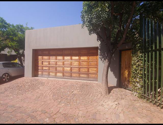 2 BEDROOM DUET RENTED IN VILLIERIA